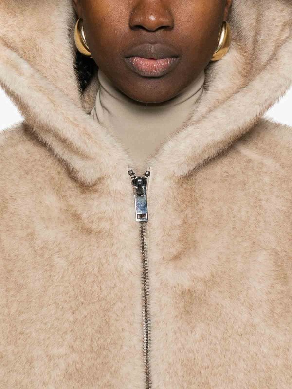 毛皮/ムートンコート - ベージュ shop online: P.A.R.O.S.H.