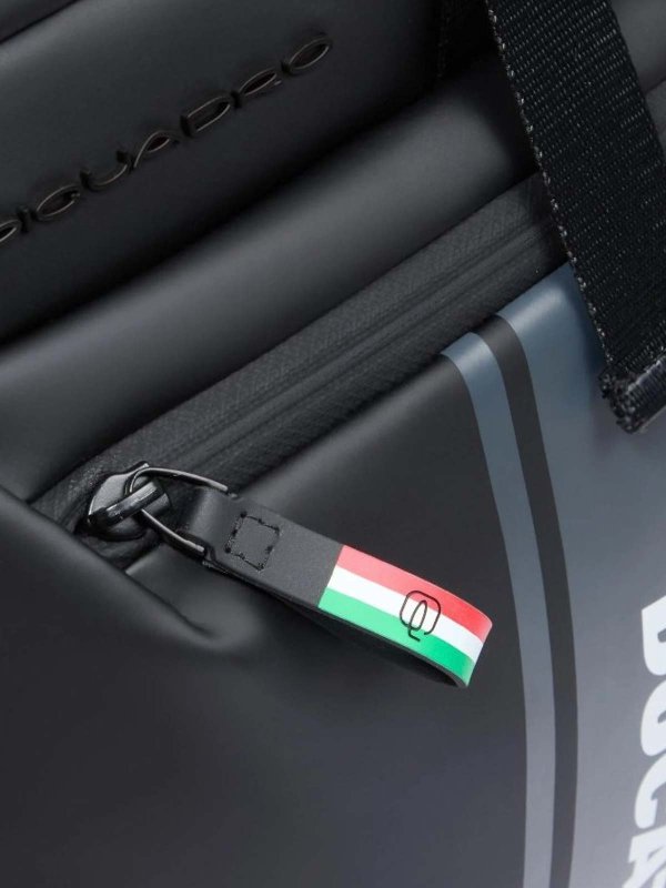 Rucksack - Schwarz shop online: PIQUADRO