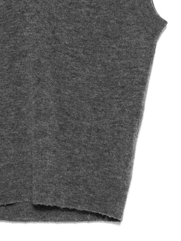 AMARANTO: crew necks online - V-Neck Sleeveless Sweater