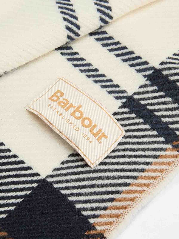 Pendle Beanie&Ampblair Scarf Set shop online: BARBOUR