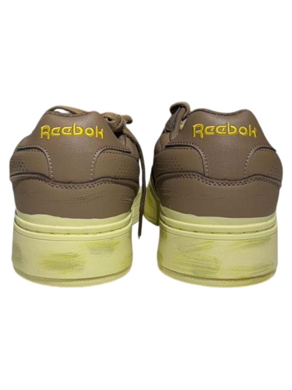 スニーカー - ブラウン shop online: REEBOK