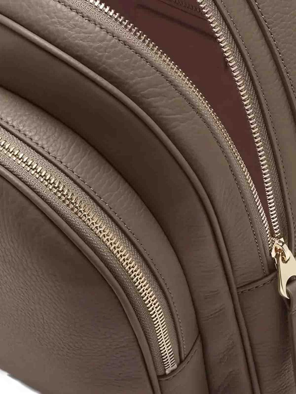 バックパック - ベージュ shop online: COCCINELLE