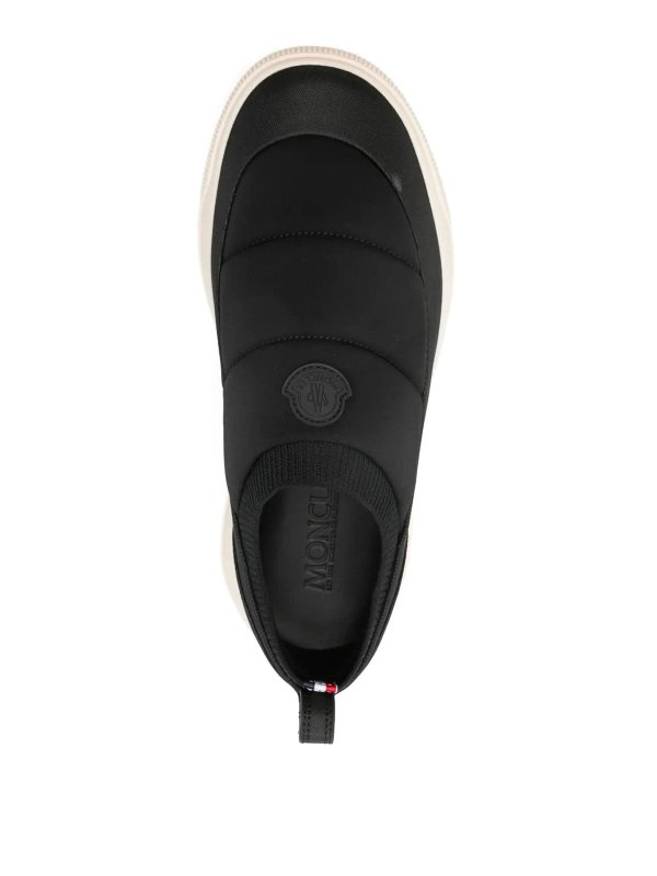 The Best Shops MONCLER: Mocassins & Chaussures bateau - Chaussons - Noir