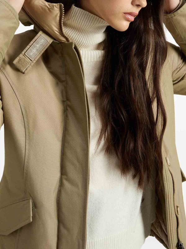WOOLRICH: Parkas online - Parka - Beige