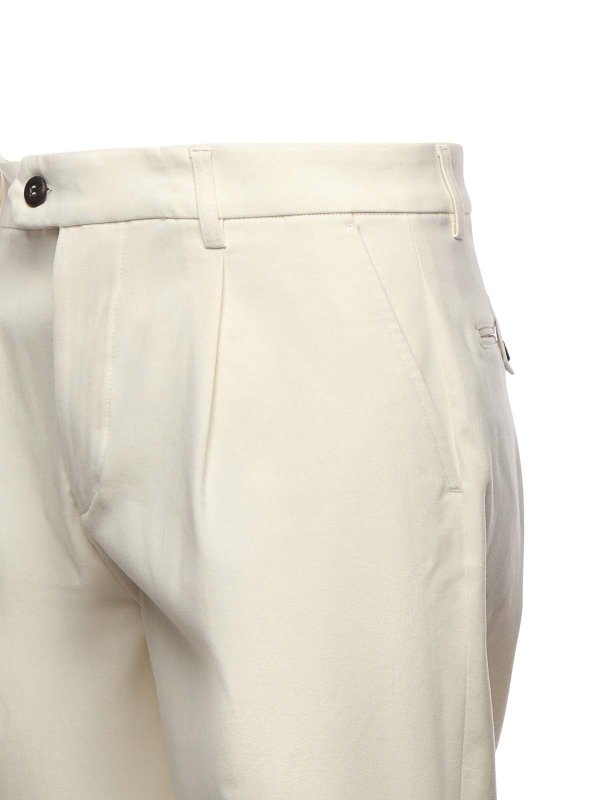 ELEVENTY: カジュアルトラウザー online - カジュアルパンツ - 白