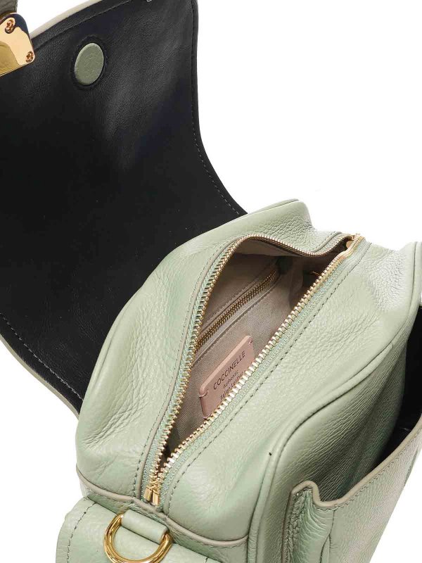 ショルダーバッグ - 緑 shop online: COCCINELLE