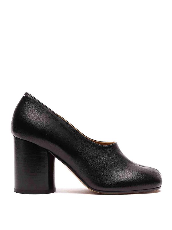 Maison Margiela: court shoes - Black Tabi Pumps