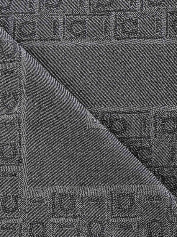 SALVATORE FERRAGAMO: スカーフ online - スカーフ - グレー