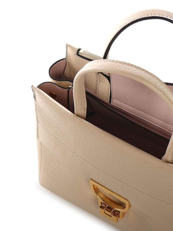 トートバッグ - ベージュ shop online: COCCINELLE