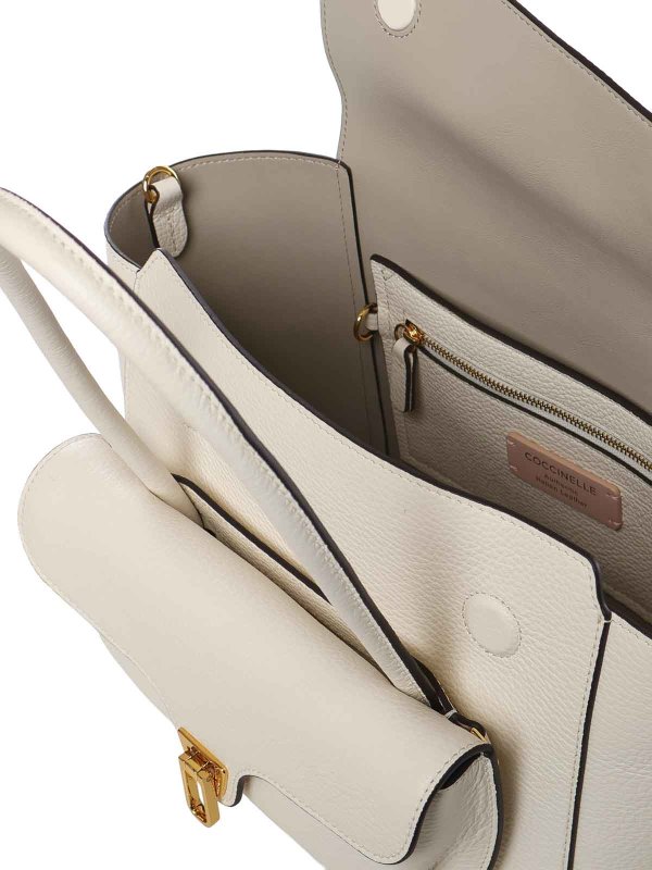 トートバッグ - ベージュ shop online: COCCINELLE