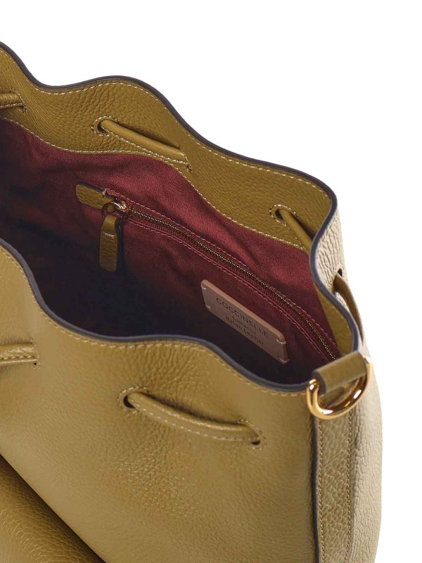 トートバッグ - ベージュ shop online: COCCINELLE