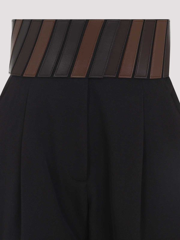 The Best Shops Alaïa: カジュアルトラウザー - カジュアルパンツ - 黒