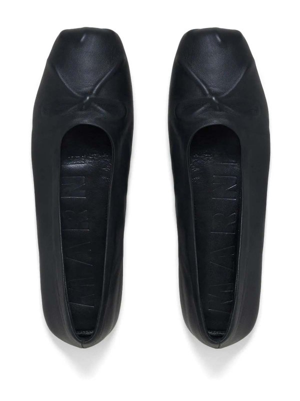 フラットシューズ - 黒 shop online: Marni