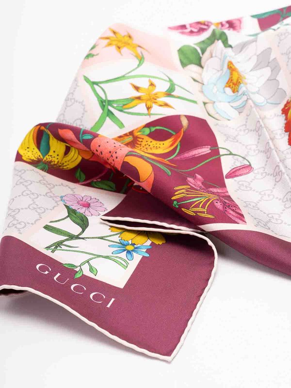 GUCCI: Stoles & Shawls online - Mini Blocks Flora Foulard