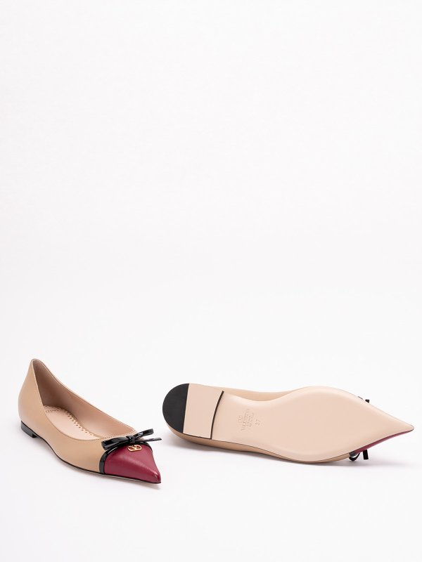 フラットシューズ - 黒 Replica 
online: VALENTINO GARAVANI