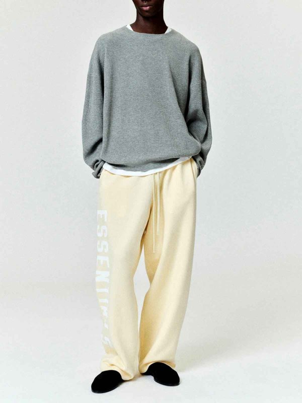 Rundhalspullover - Grau Replica 
online: FEAR OF GOD