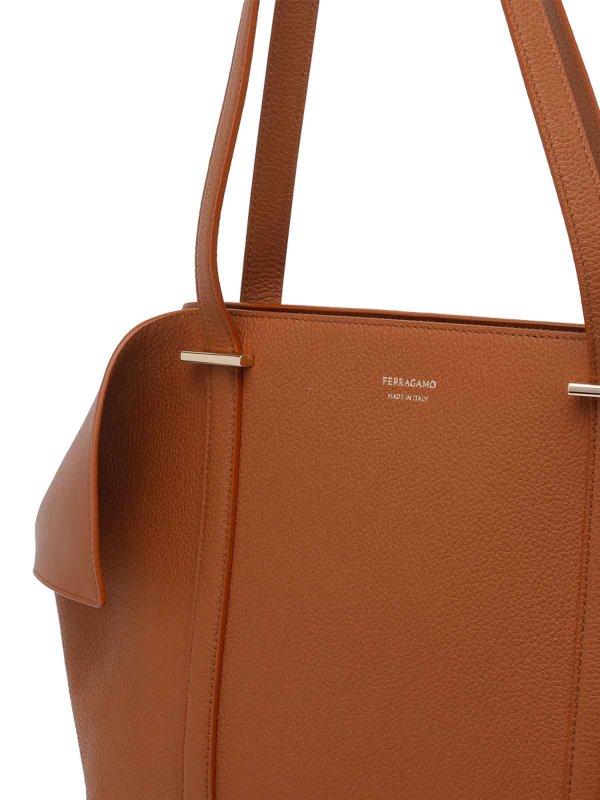 ショルダーバッグ - ブラウン Replica 
online: FERRAGAMO