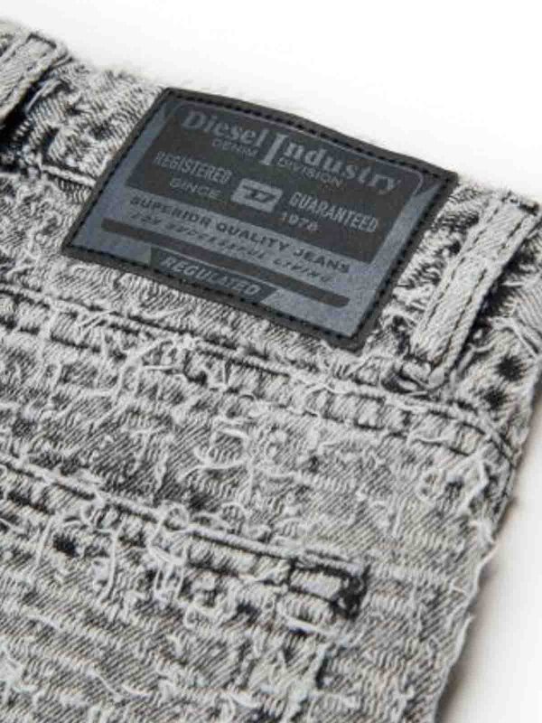 ショートパンツ - グレー shop online: DIESEL