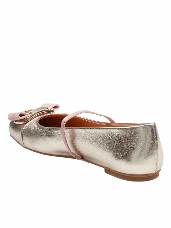 フラットシューズ - 銀 Replica 
online: FERRAGAMO