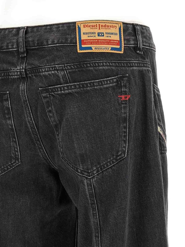 D-Akii Jeans Replica 
online: DIESEL