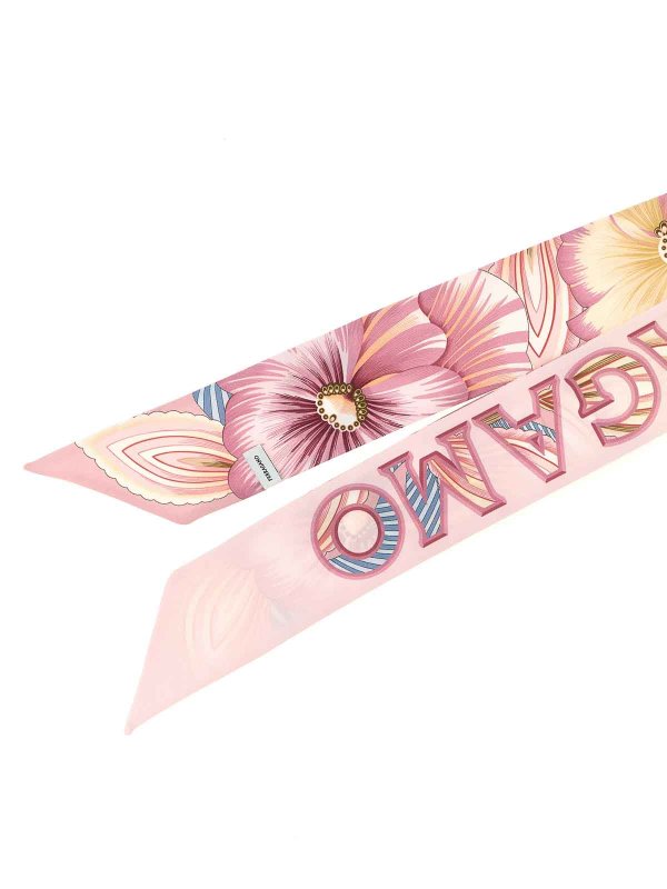 The Best Shops FERRAGAMO: Stole & Scialli - Bandeau