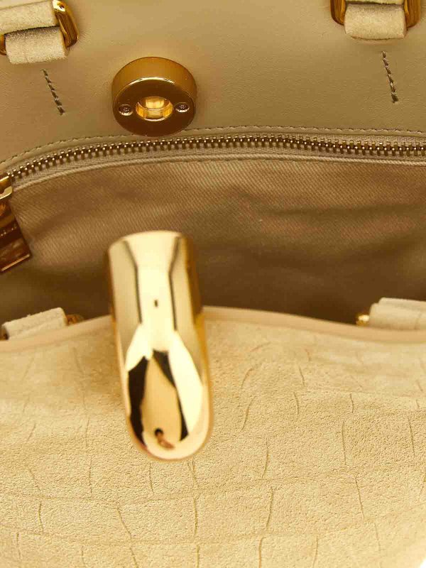 Le Petit Bambola Mini Handbag Replica 
online: JACQUEMUS