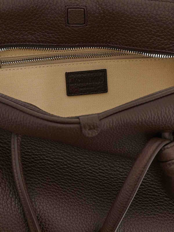 Schultertasche - Braun Replica 
online: JACQUEMUS
