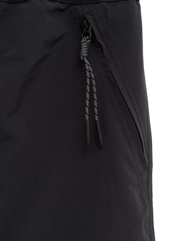 The Best Shops MONCLER: pantaloni shorts - Pantaloncini neri