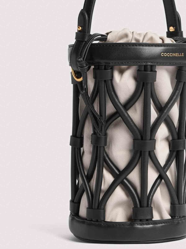 Bag shop online: COCCINELLE