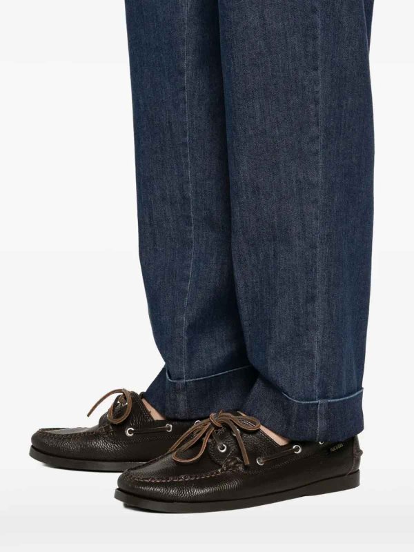 ストレートジーンズ - ミディアムウォッシュ shop online: GTA