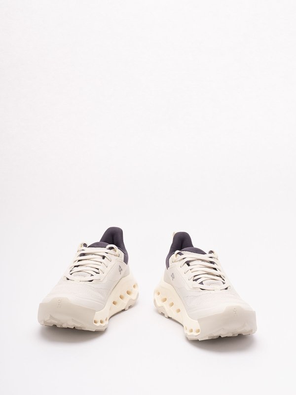 ON RUNNING: スニーカー online - スニーカー - 白