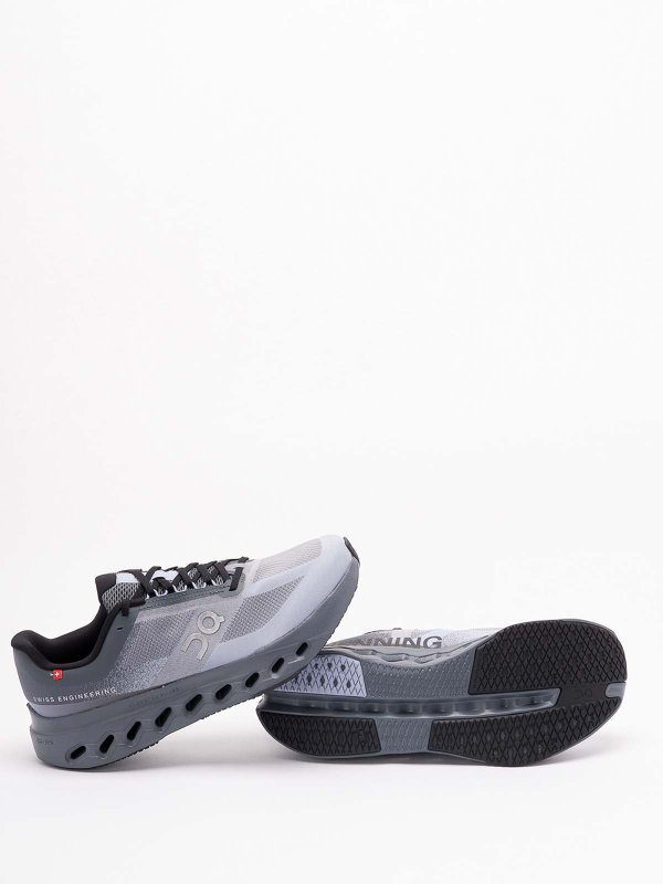 Zapatillas - Gris Replica 
online: ON RUNNING