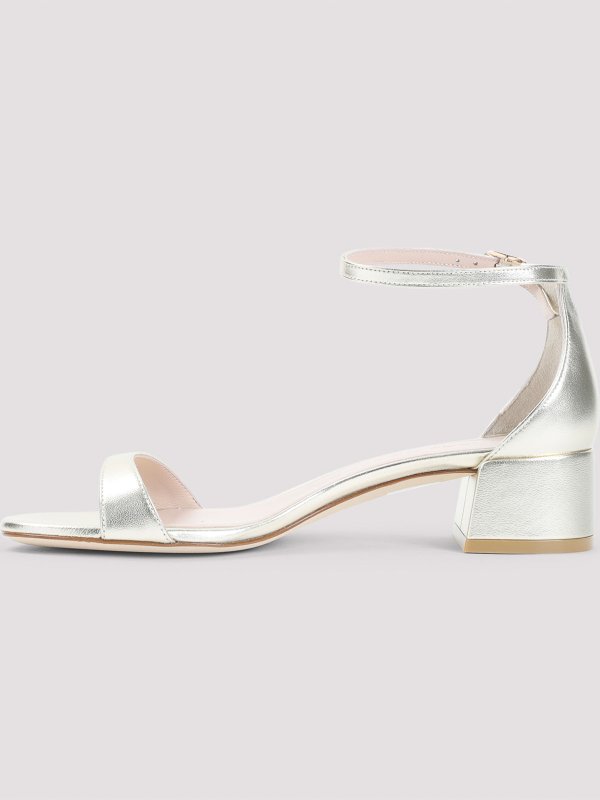 Stuart Weitzman: サンダル online - サンダル - 金