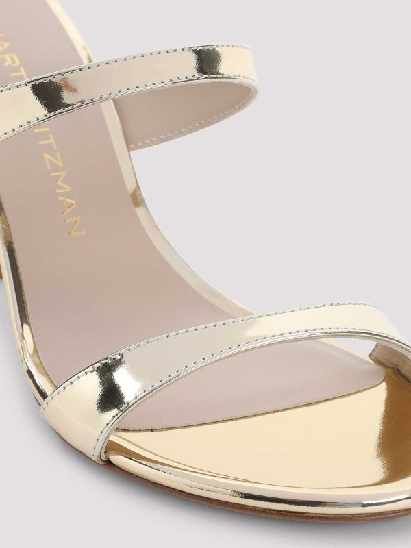 サンダル - ホワイトゴールド shop online: Stuart Weitzman