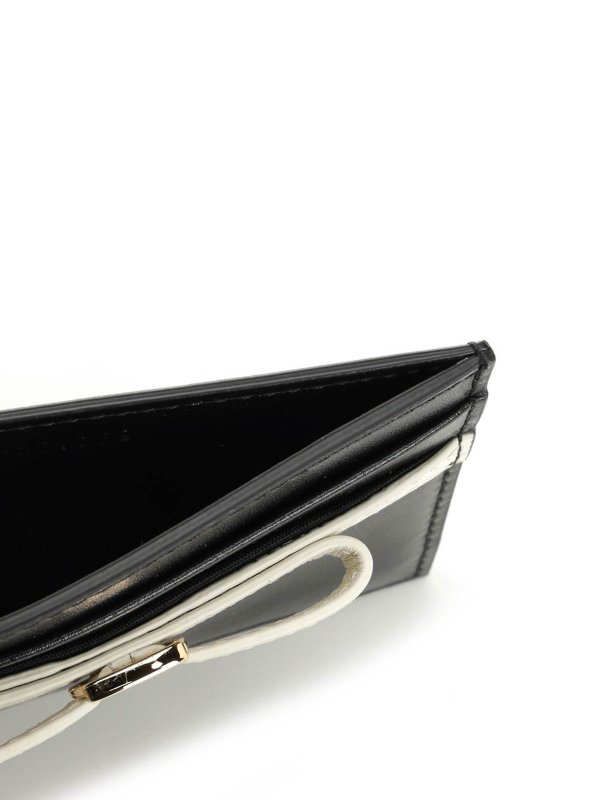 財布 - 黒 shop online: SALVATORE FERRAGAMO