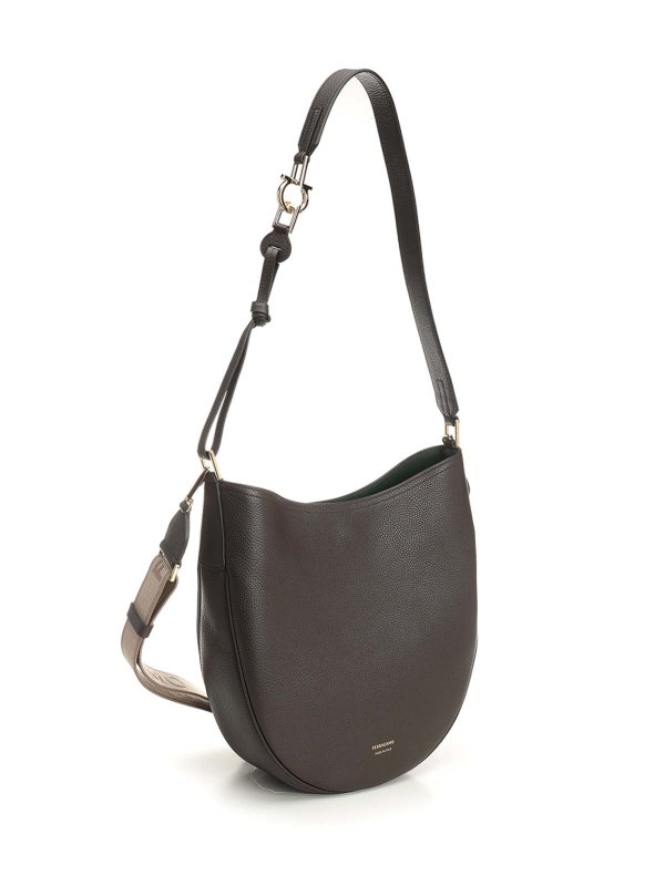 SALVATORE FERRAGAMO: ショルダーバッグ online - ショルダーバッグ - ブラウン