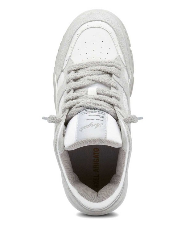 スニーカー - 白 shop online: AXEL ARIGATO