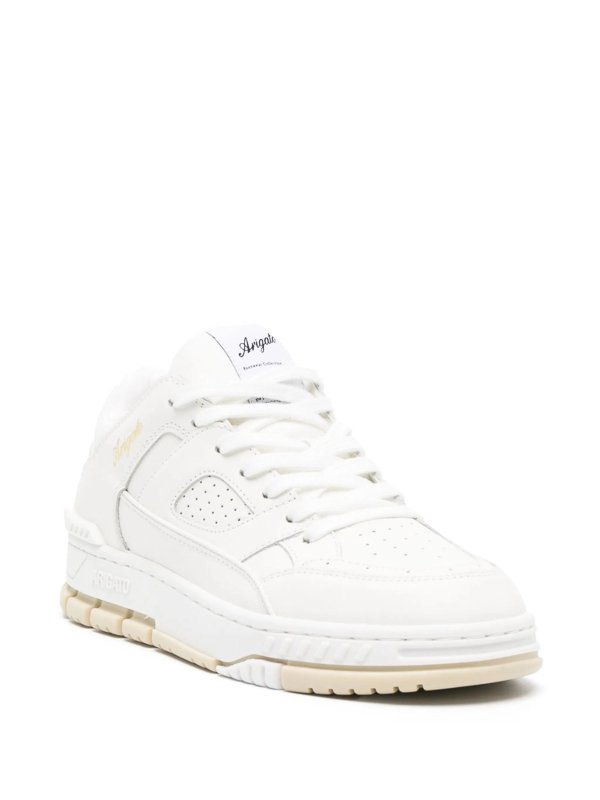 スニーカー - 白 shop online: AXEL ARIGATO
