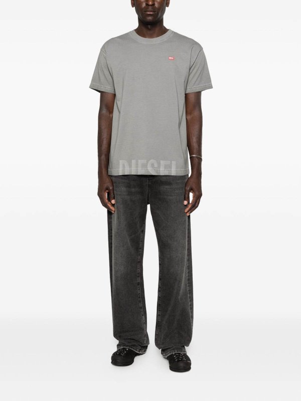 The Best Shops DIESEL: t-shirts - T-Norm-T7 Logo-Detail T-Shirt In Grey