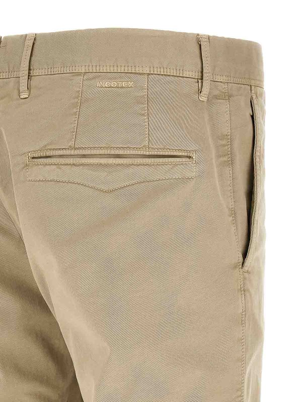 ショートパンツ - ベージュ shop online: INCOTEX