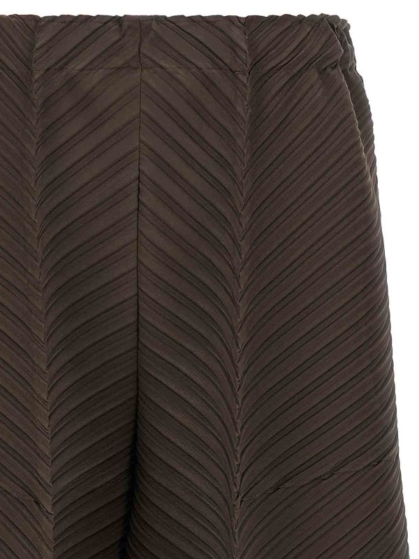 The Best Shops ISSEY MIYAKE: casual trousers - Plaster Pleats Solid Pants