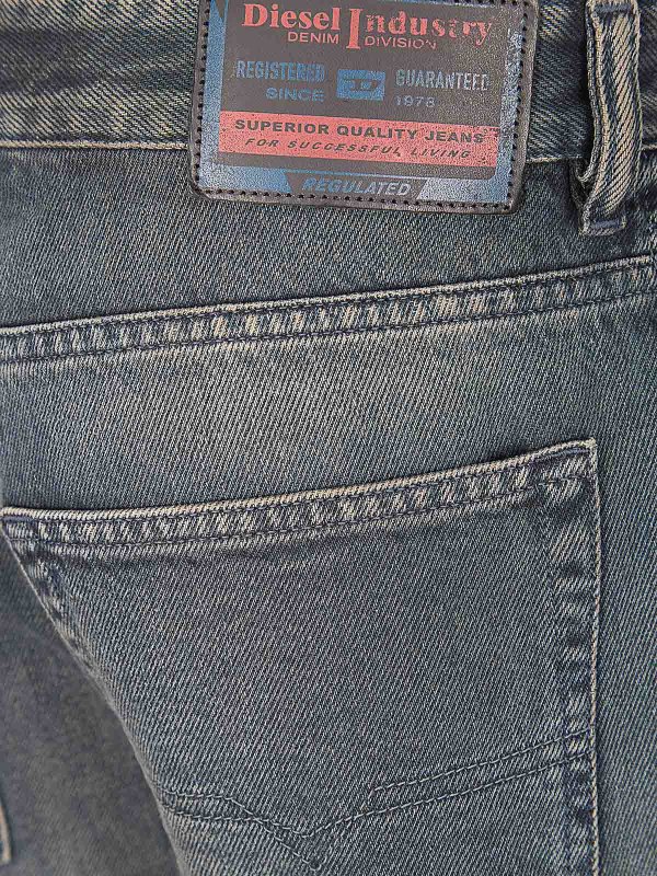 The Best Shops DIESEL: jeans dritti, a sigaretta - 1996 D-Sire