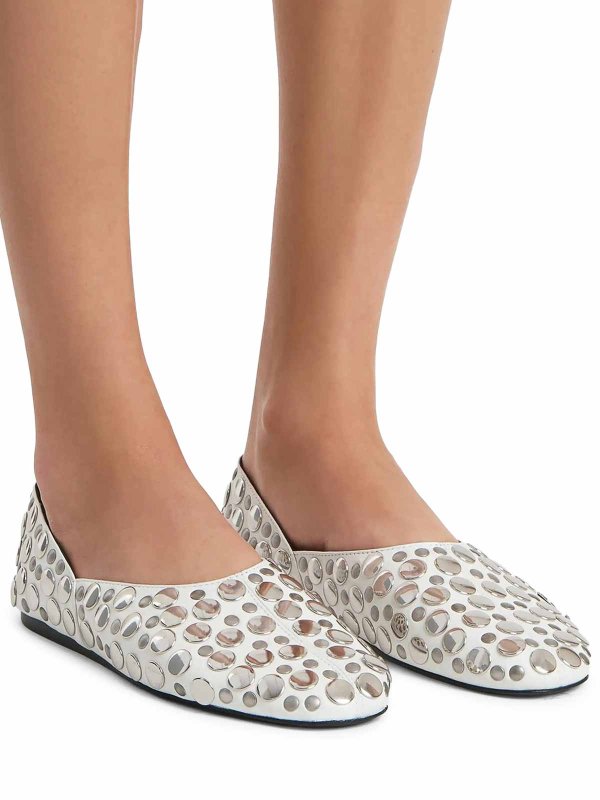 The Best Shops KHAITE: フラットシューズ - フラットシューズ - 白