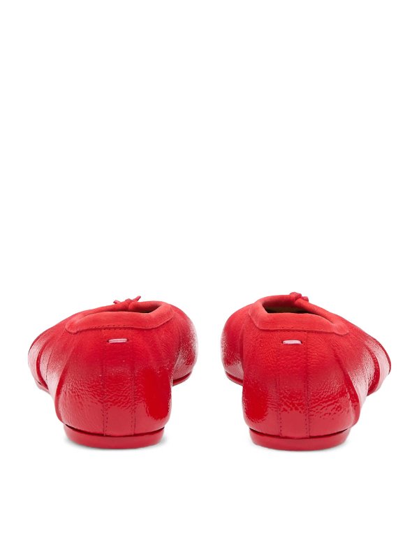 フラットシューズ - 赤 shop online: Maison Margiela