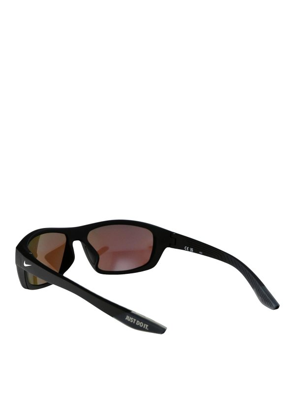 Brazen Boost M Replica 
online: NIKE