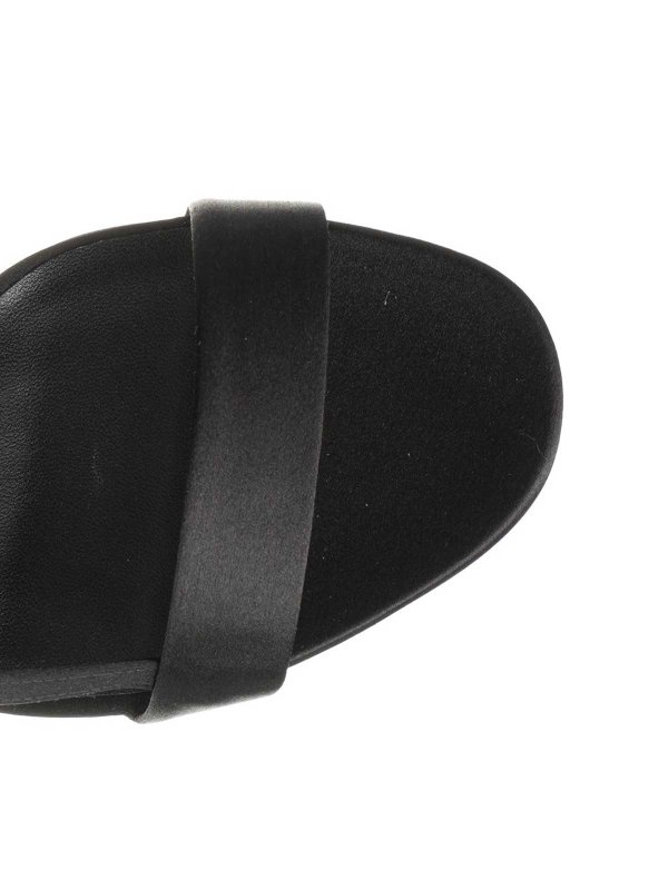 サンダル - 黒 shop online: ROGER VIVIER