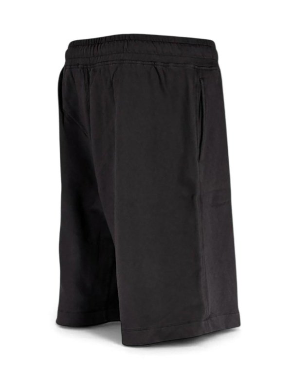 ショートパンツ - 黒 shop online: C.P. COMPANY