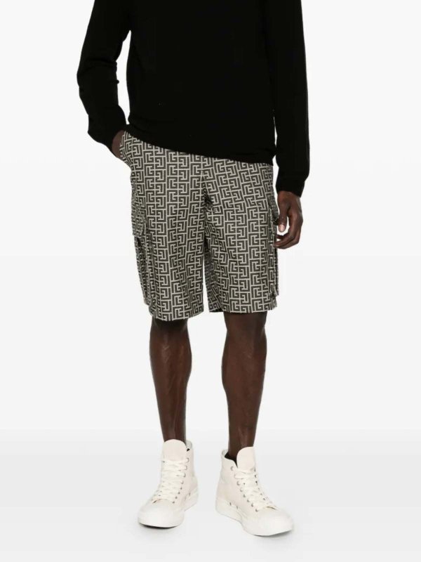 Balmain: Hosen Shorts online - Shorts - Weiß
