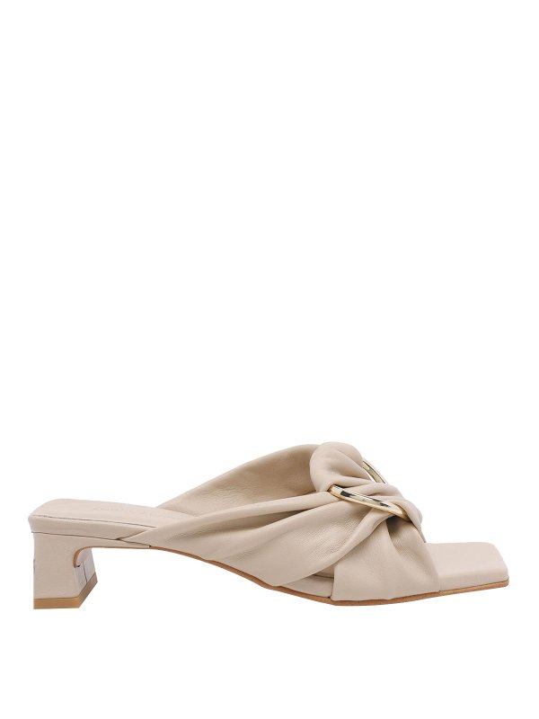 ANGEL ALARCON: court shoes - Pump Sandals