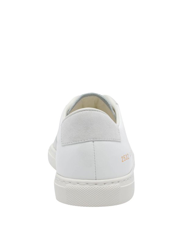 スニーカー - 白 shop online: COMMON PROJECTS